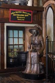 The statue of Alice Kyteler at Kytelers Inn
