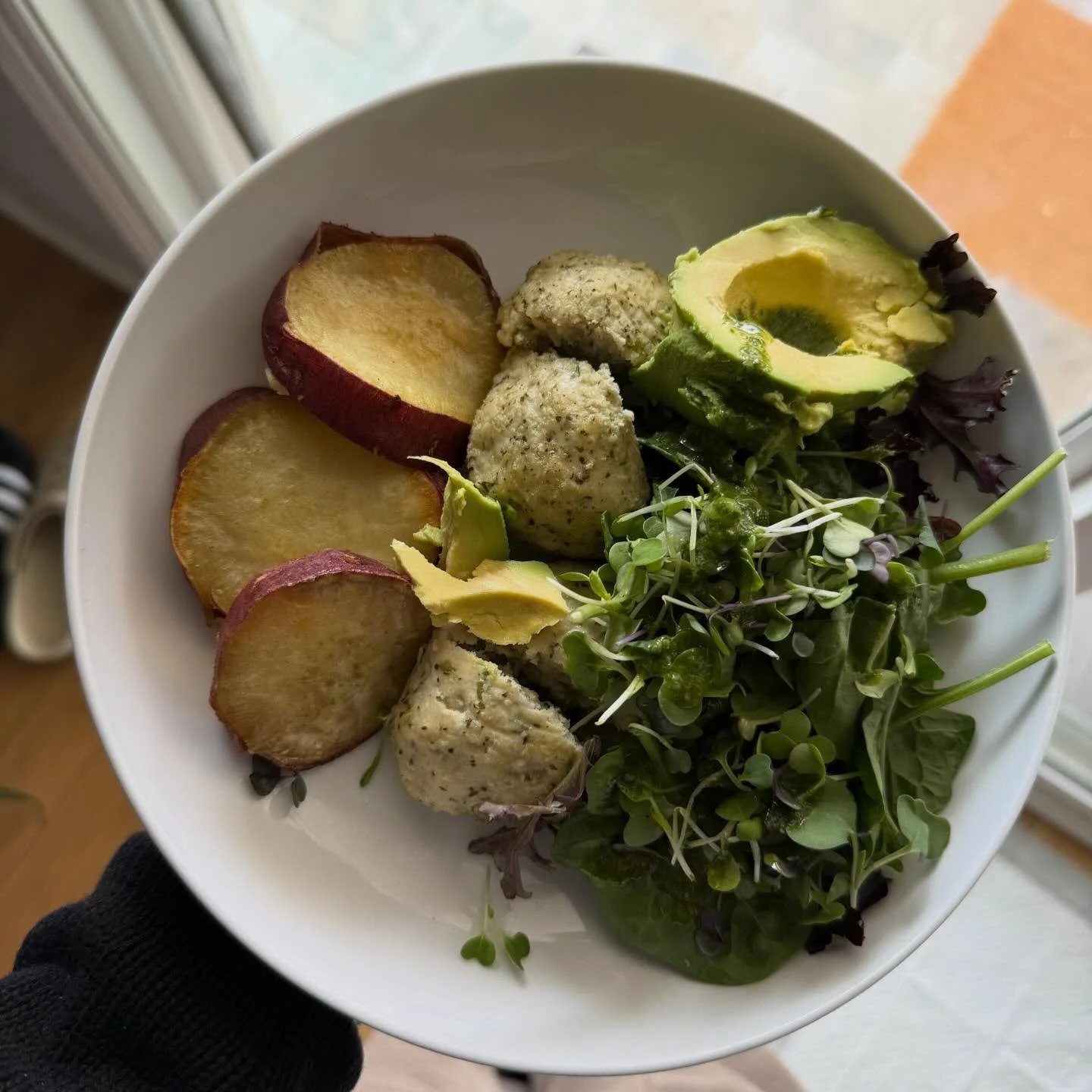 In case you need some inspo, here are some meals I&rsquo;ve loved lately:

1. Meal prepped green goddess meatballs and Japanese sweet potato (NYT recipe, so easy it&rsquo;s basically ground chicken, green goddess dressing, panko breadcrumbs, 1 egg an