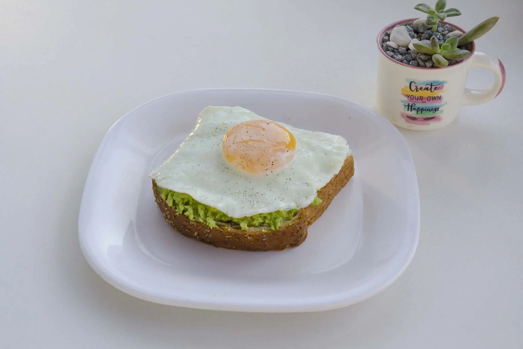 the coffee shack_976543857_avocado toast.jpg