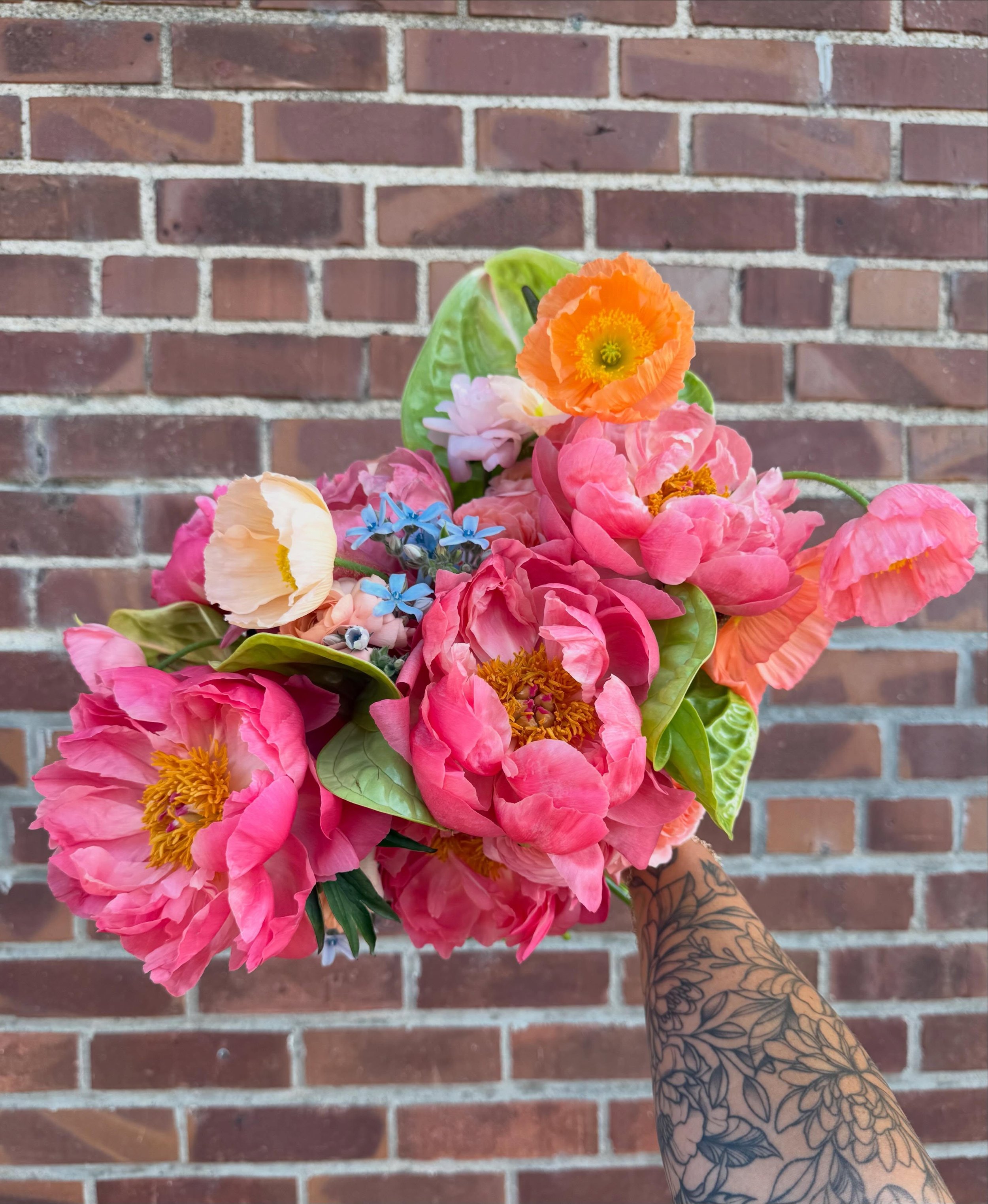 For Lauren 🤍

I&rsquo;ve waited a year to bring this Bride&rsquo;s floral dreams come to life, and all I have to say is WOW! 🤩 
.
.
#bridalbouquet #hngweddings #mnweddingflorist #whitebearlakemn #hazelandgoose