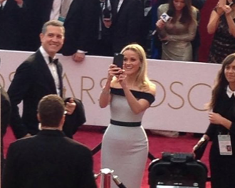 Reese Witherspoon on the Oscars Red Carpet