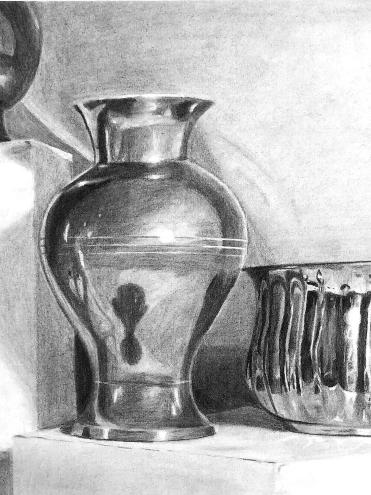 Rounded and Reflective Objects