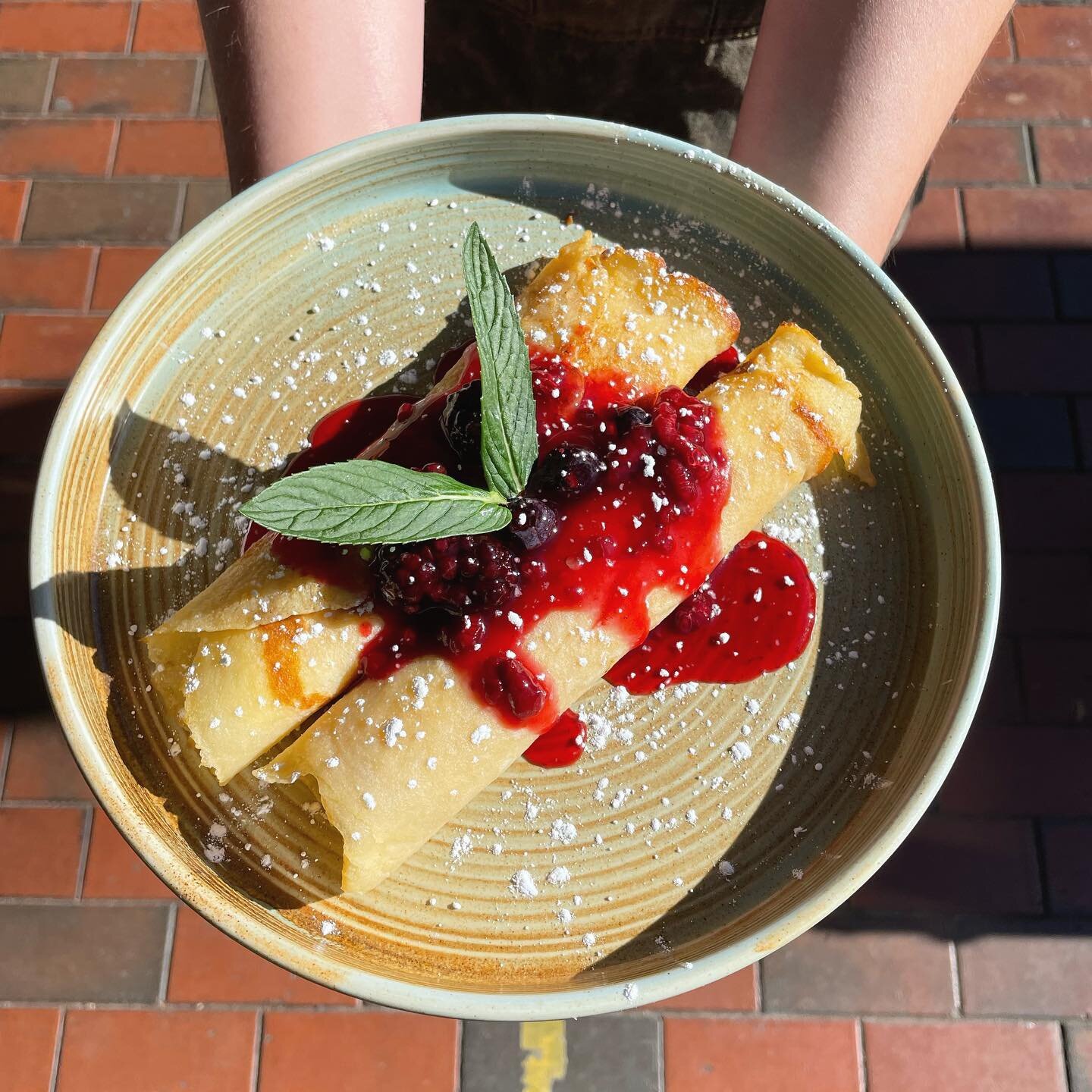 mmm Berry Crepes !! 
Try our new special; mixed berry crepes with Vanilla-cream filling🫐🍓🥞🥰🤤