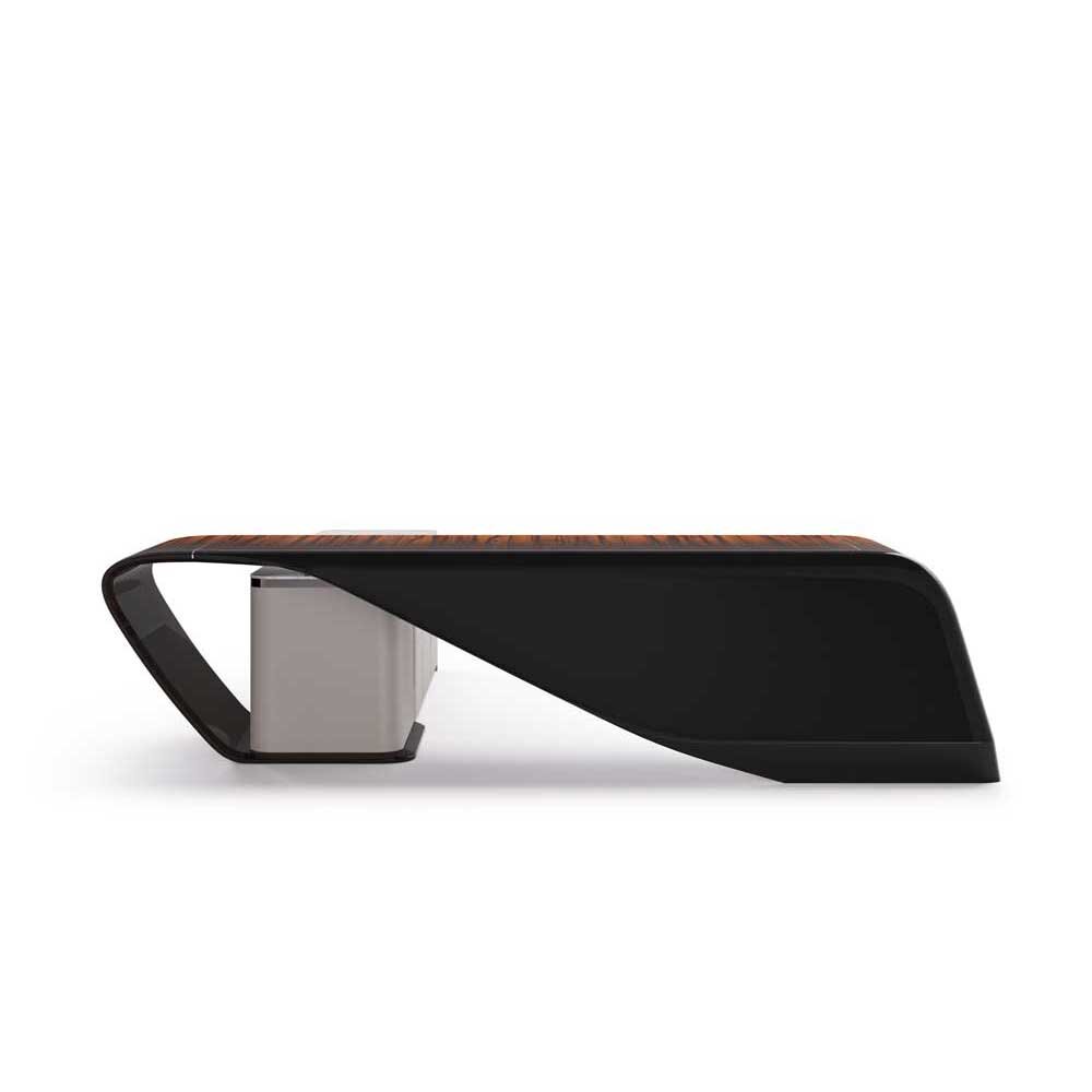 Bentley StyalDesk 1.jpeg