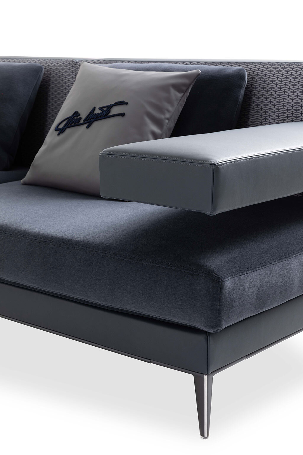 Bugatti FlowSofa 9.jpeg