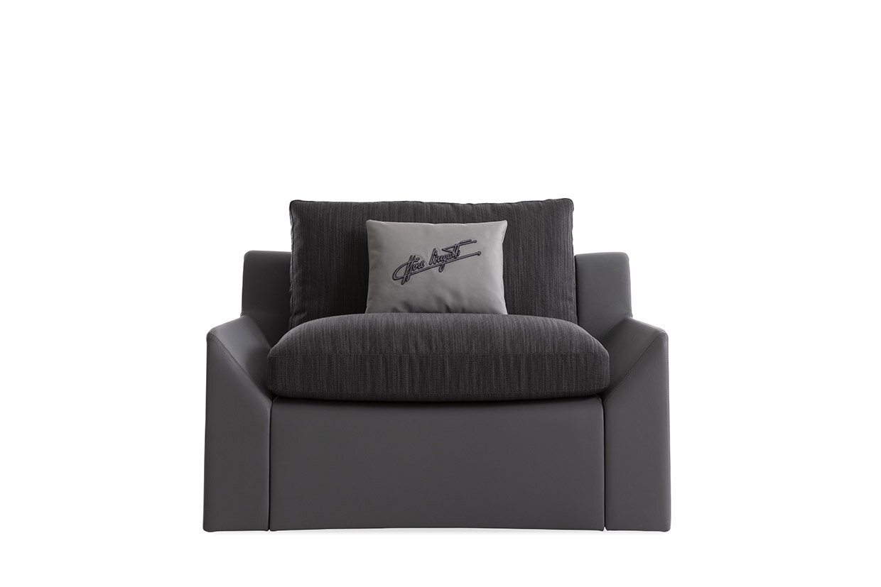 Bugatti ChironArmchair 2.jpeg