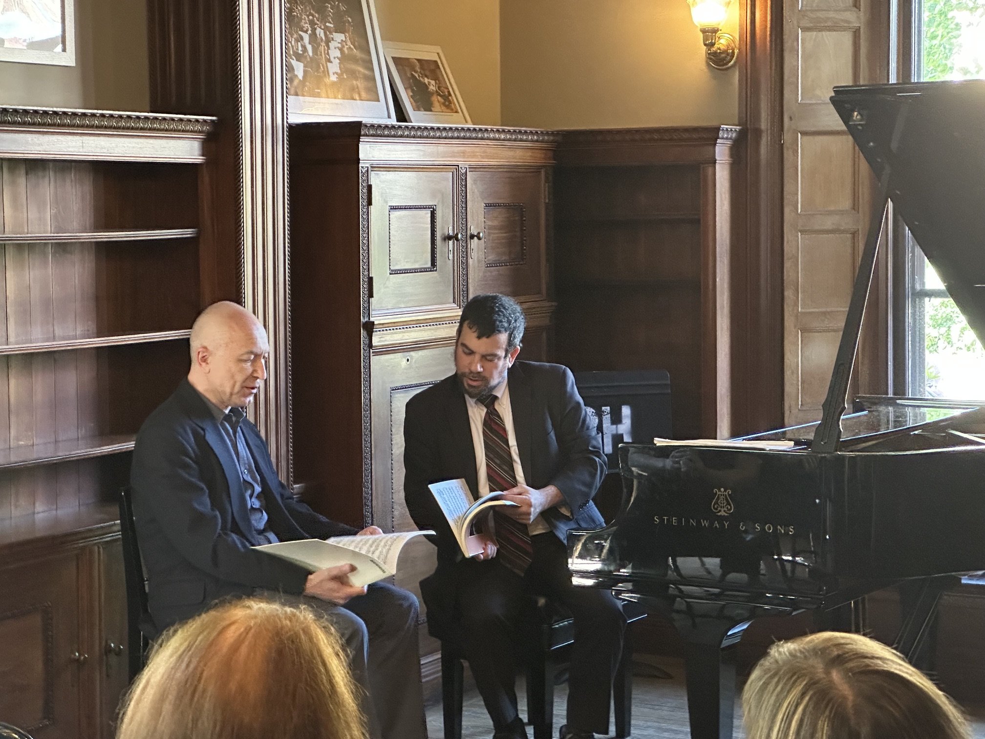 Sergey Schepkin explains Rachmaninoff to Carl Di Casoli