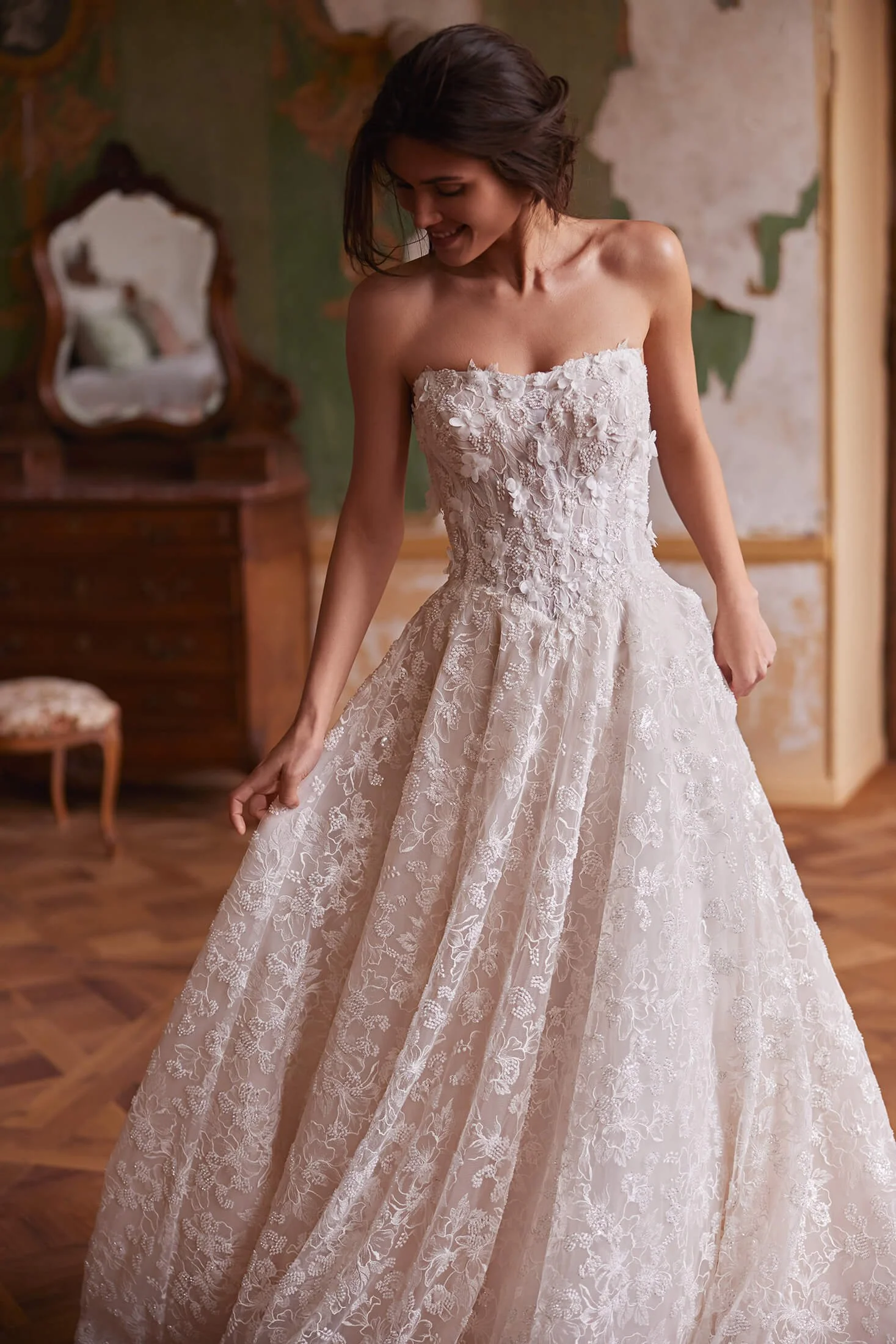 682dd6c71bf19105aae6194d_Style-243-Sybil-1.jpg