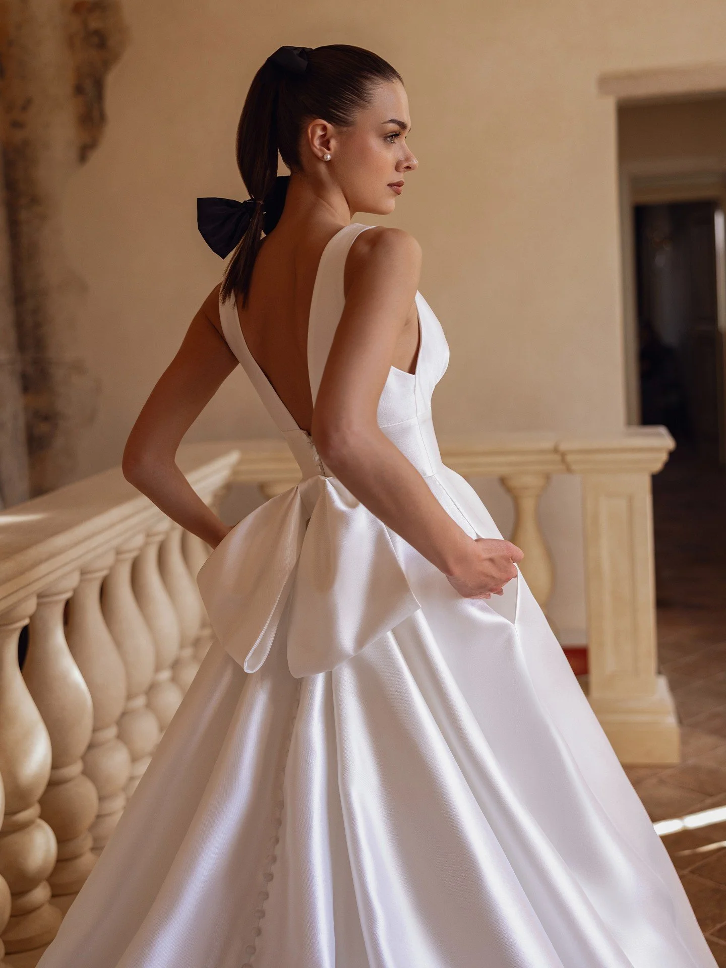 2-KIMBERLY-RomanticWedding-Dress-Princess-Chapel-Train-Plunging-Tank-V-Neck-Bridal-Gown.jpg