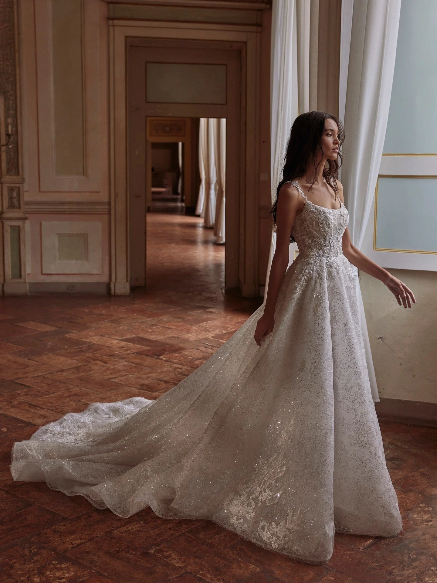 wedding-dress-DOMINISS-UNIQUE-ICON-6.jpg