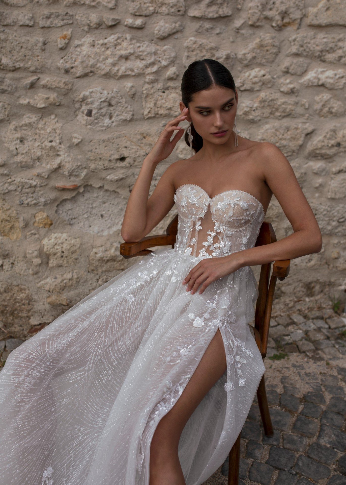 Gala-8-wedding-dress-Dominiss.jpg