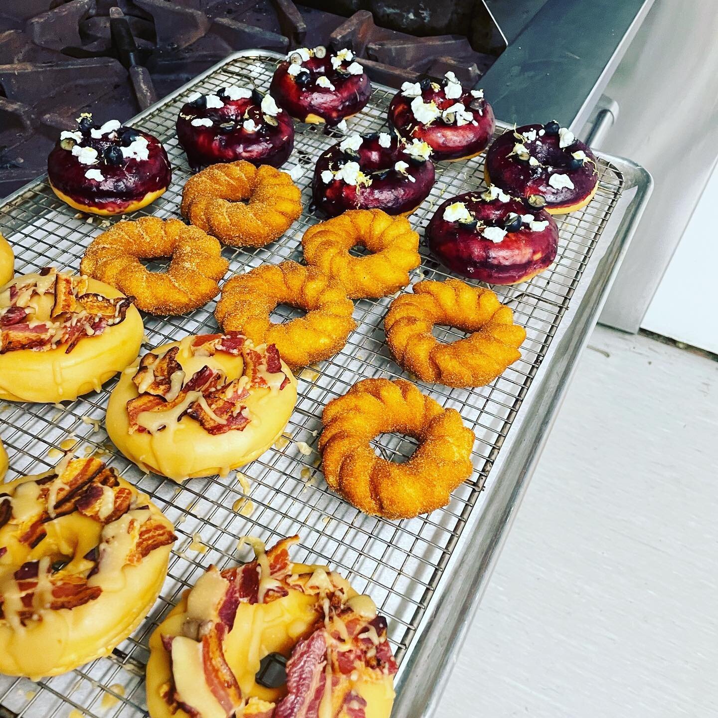 Mmmmmmm donuts !  Would anyone be interested in a pre order program ?? Maple bacon. Churro &amp; blue berry lemon goat cheese ..... 🍩 🍩