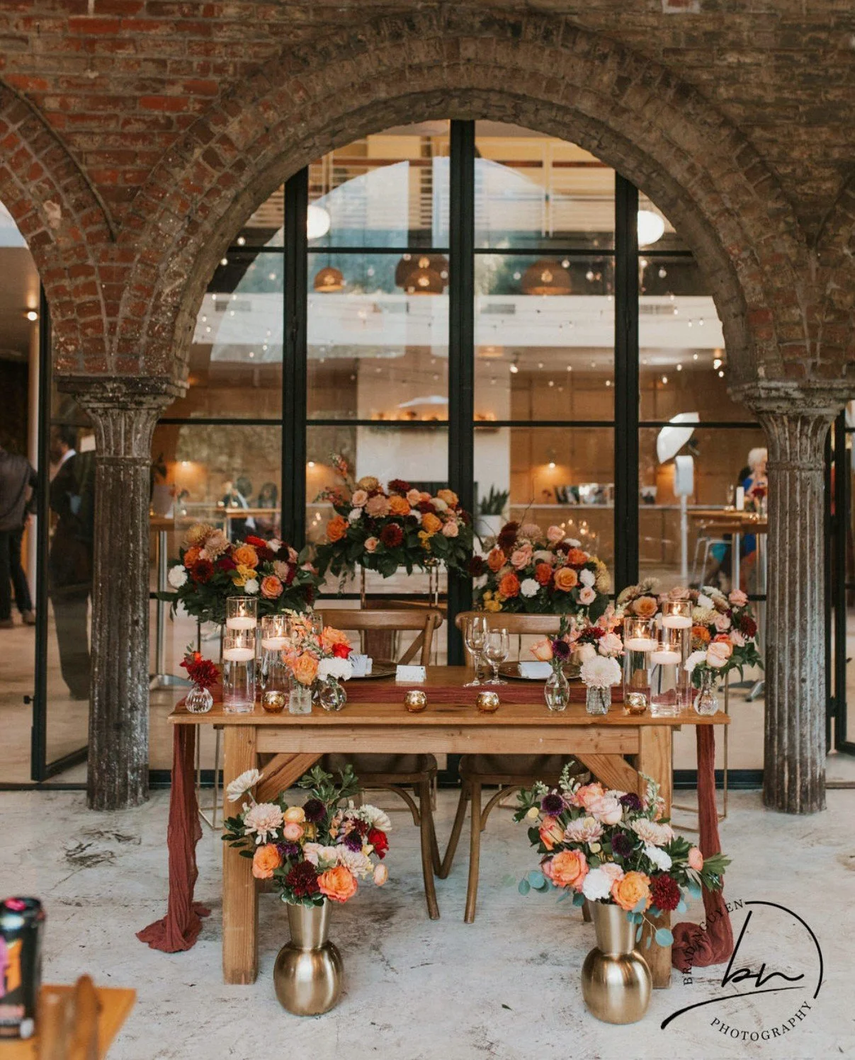 Your Complete Fall Wedding Florals Guide: What's In Season, What's Trending, and How to Make It Yours