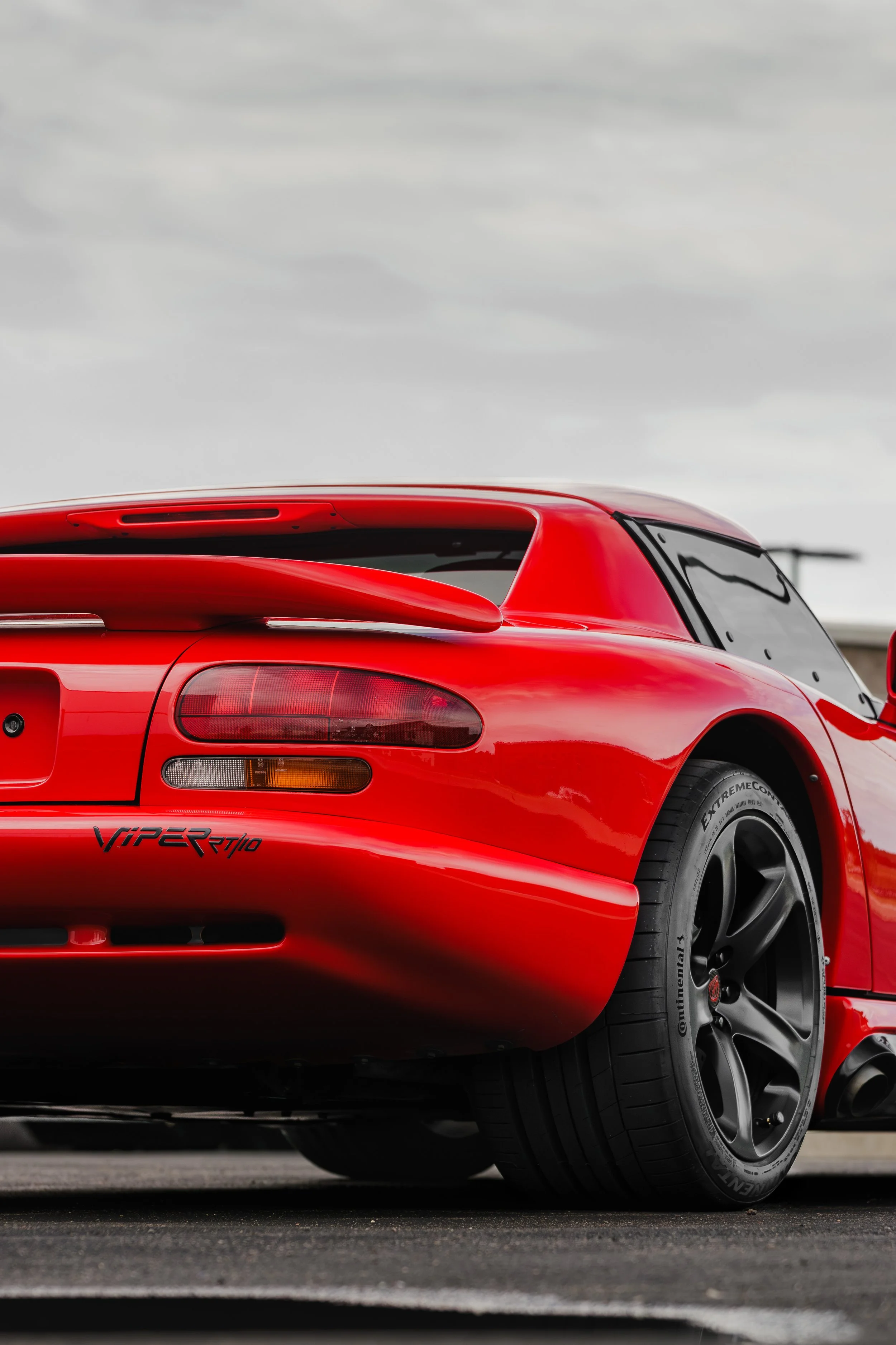 Viper Low BR Qtr.jpg