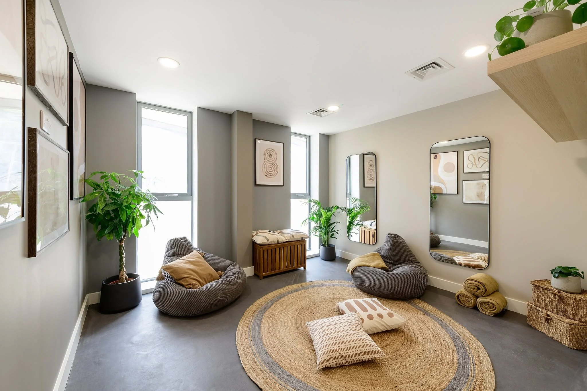 At Bailrigg Student Living, we&rsquo;ve got plenty of comfy communal spaces where you can chill out and get to know your new housemates 🛋. Perfect for downtime, study breaks, or just hanging out!

Make your free time feel like home, book your room n