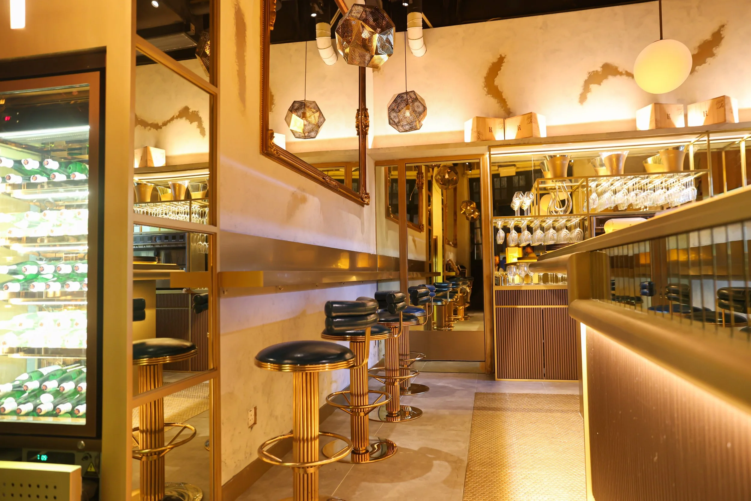 Pizzeria bar area.jpg
