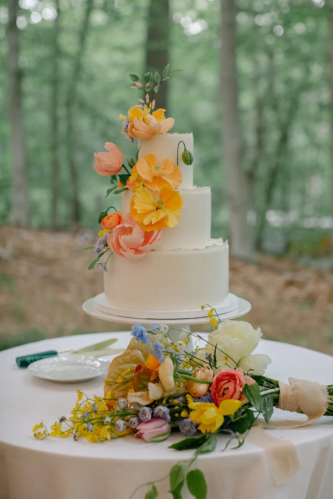 Spring Flower Wedding Cake www.wildflowerestudio.com.jpg