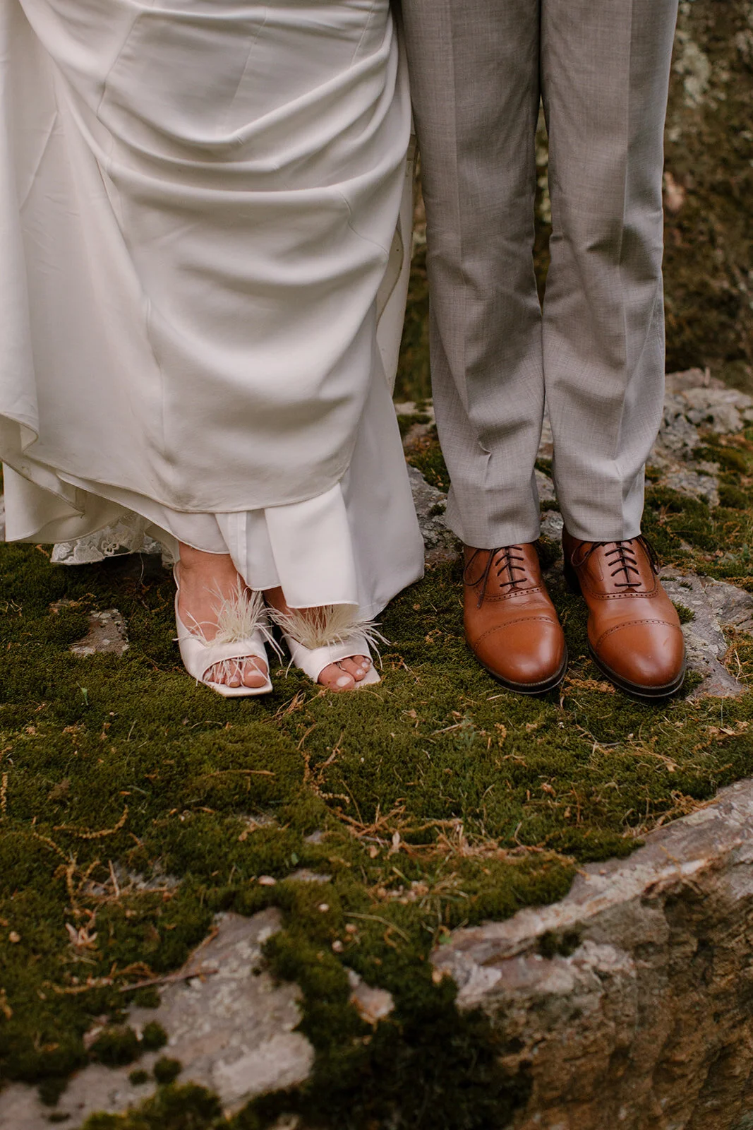 Spring Backyard Connecticut Wedding www.wildflowerestudio.com3.jpg