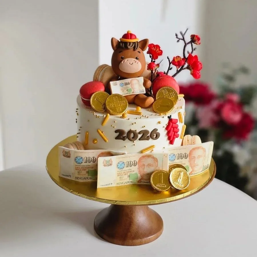 Manee's Money Cake