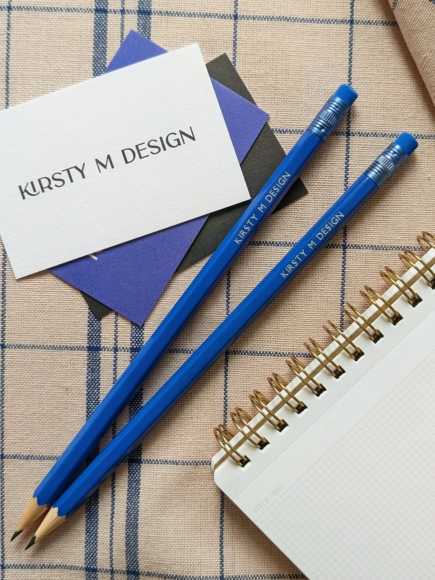 Procrastinating doing work by taking photos of my new business cards and pencils!

Lovely on brand pencils courtesy of @pencilmeinshop at their @harbour.lane pop-up at the weekend.