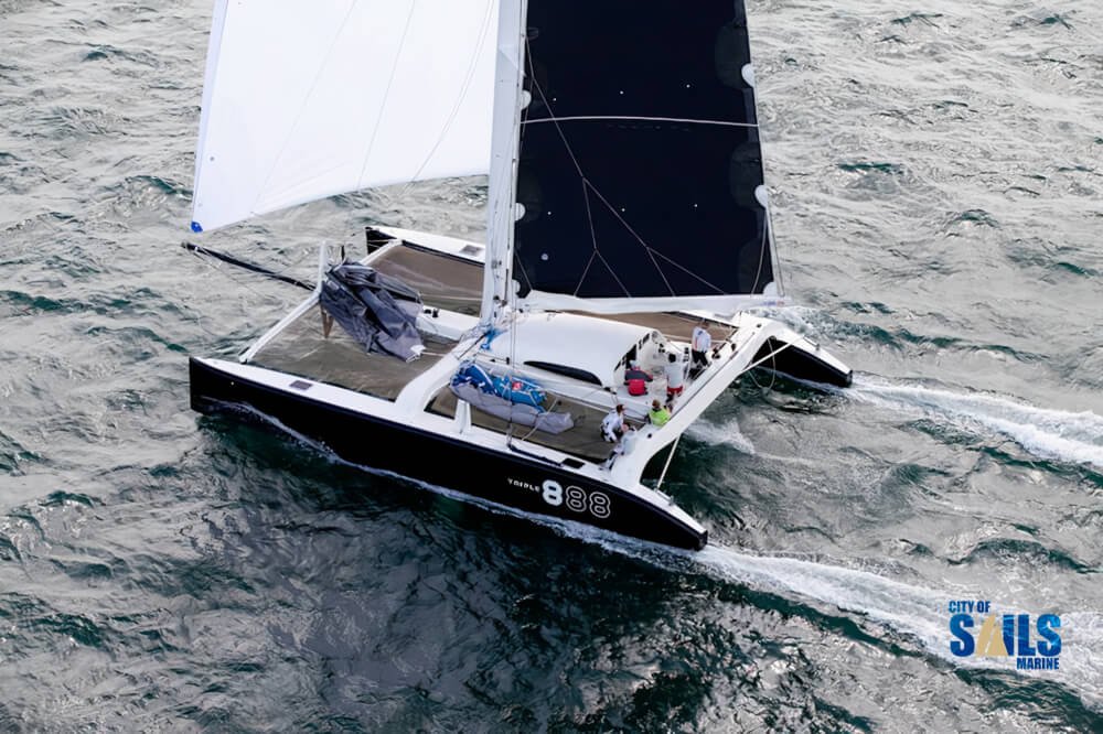 catamaran 888