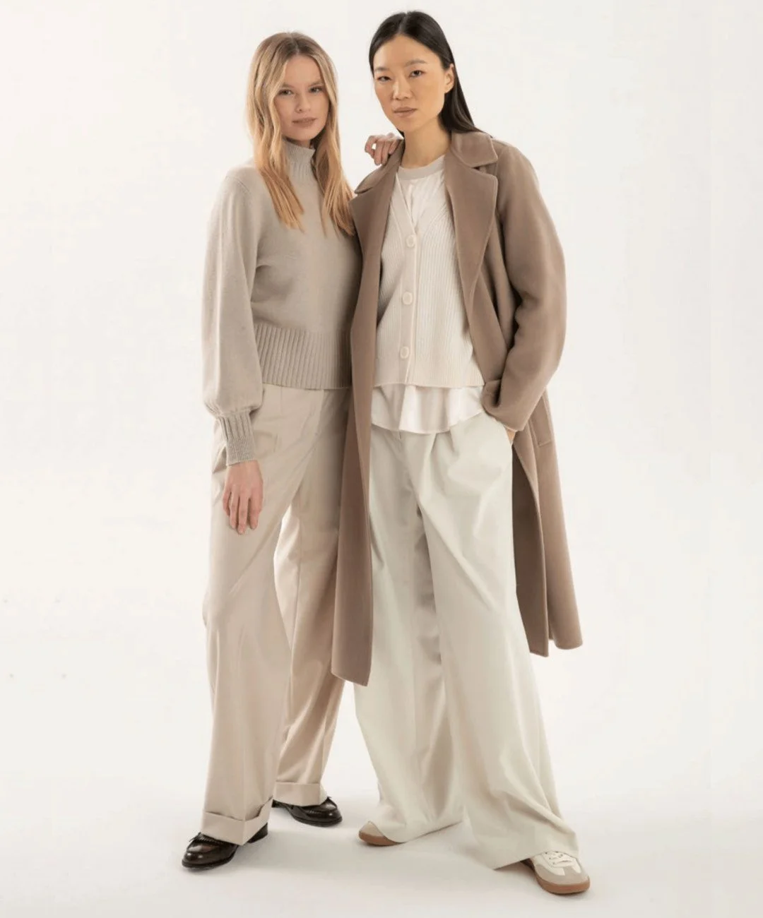 M&uuml;helos schick in Beige- und Cremet&ouml;nen. Entdecken Sie die Vielseitigkeit von gedeckten Farben der neuen Purotatto Herbst/Winter Kollektion 2024 und bieten Sie Ihren Kunden klassische St&uuml;cke f&uuml;r jeden Anlass.

#AW24 #claudiamay #l