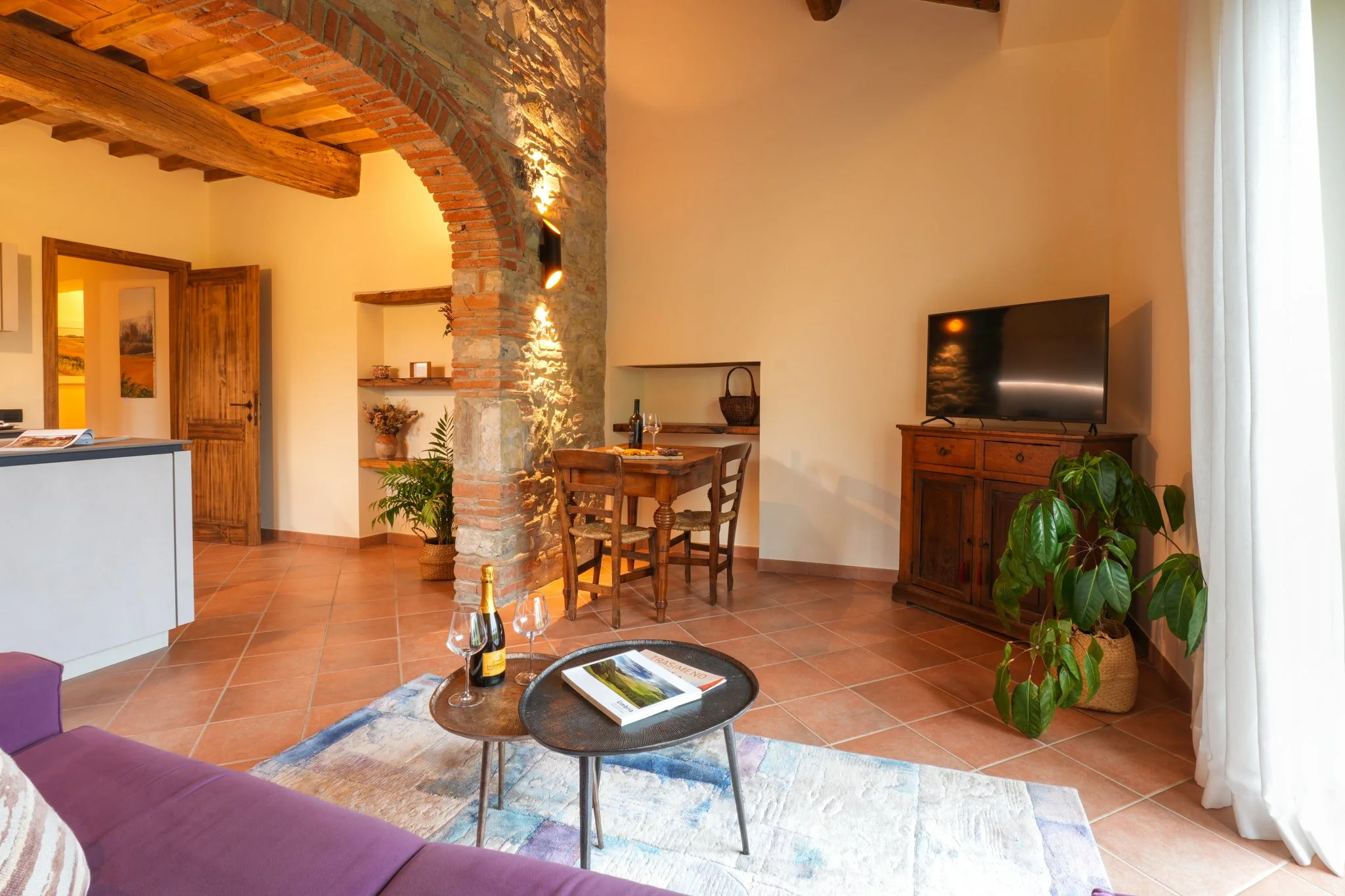 new-larco00009.jpg