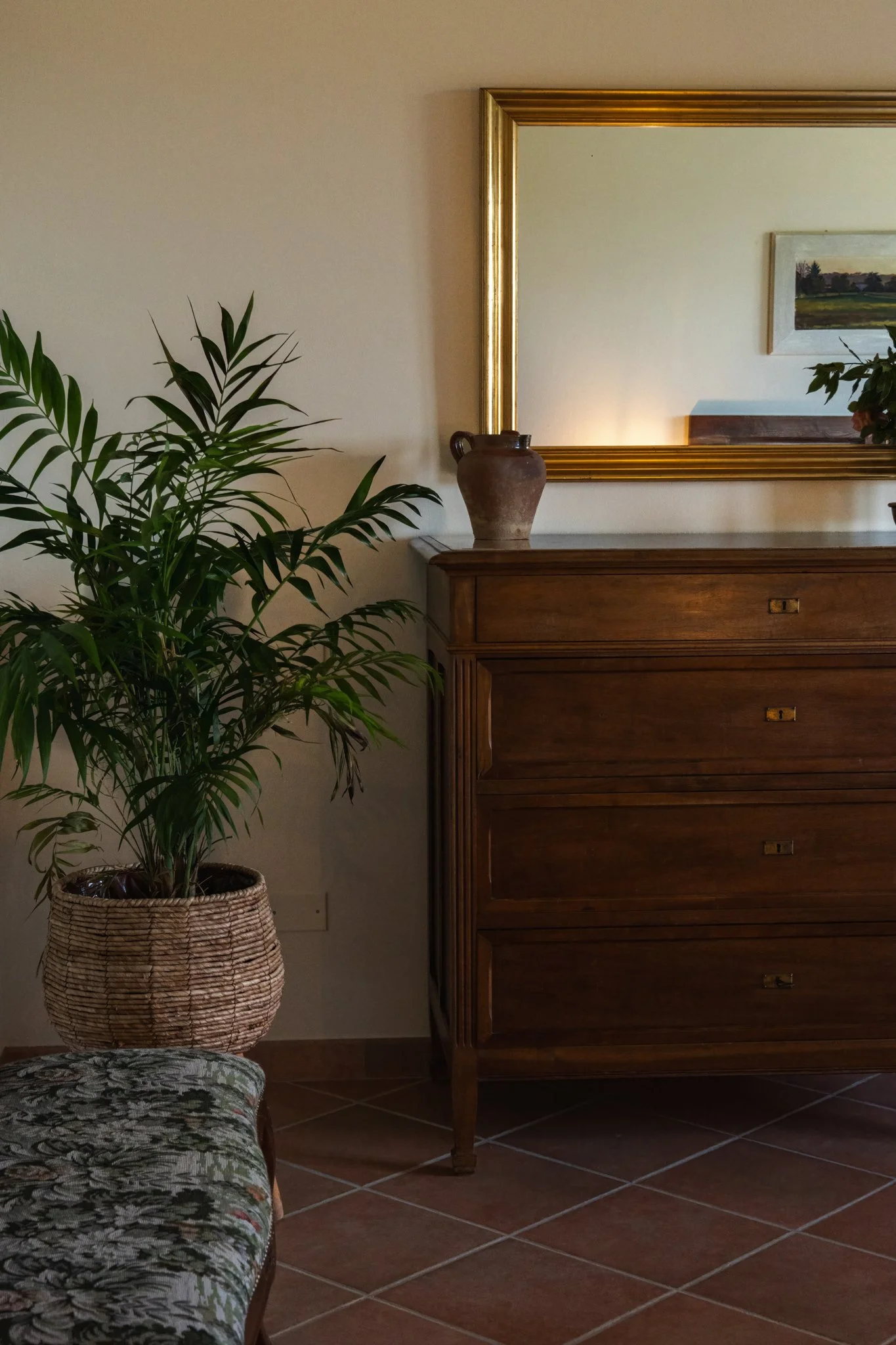 inside_200012.jpg
