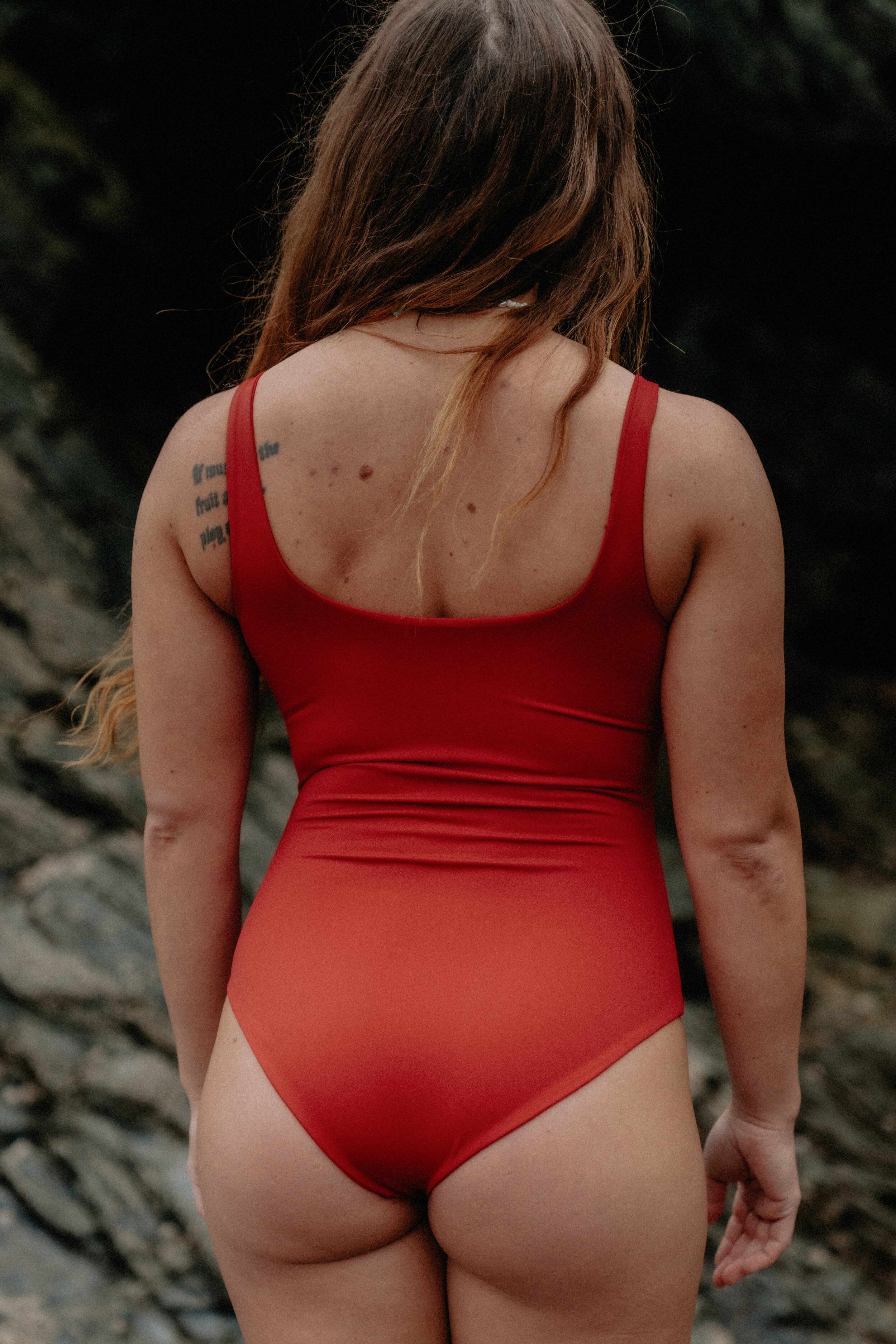 MOW Classic - One Piece Swimsuit - Hibiscus