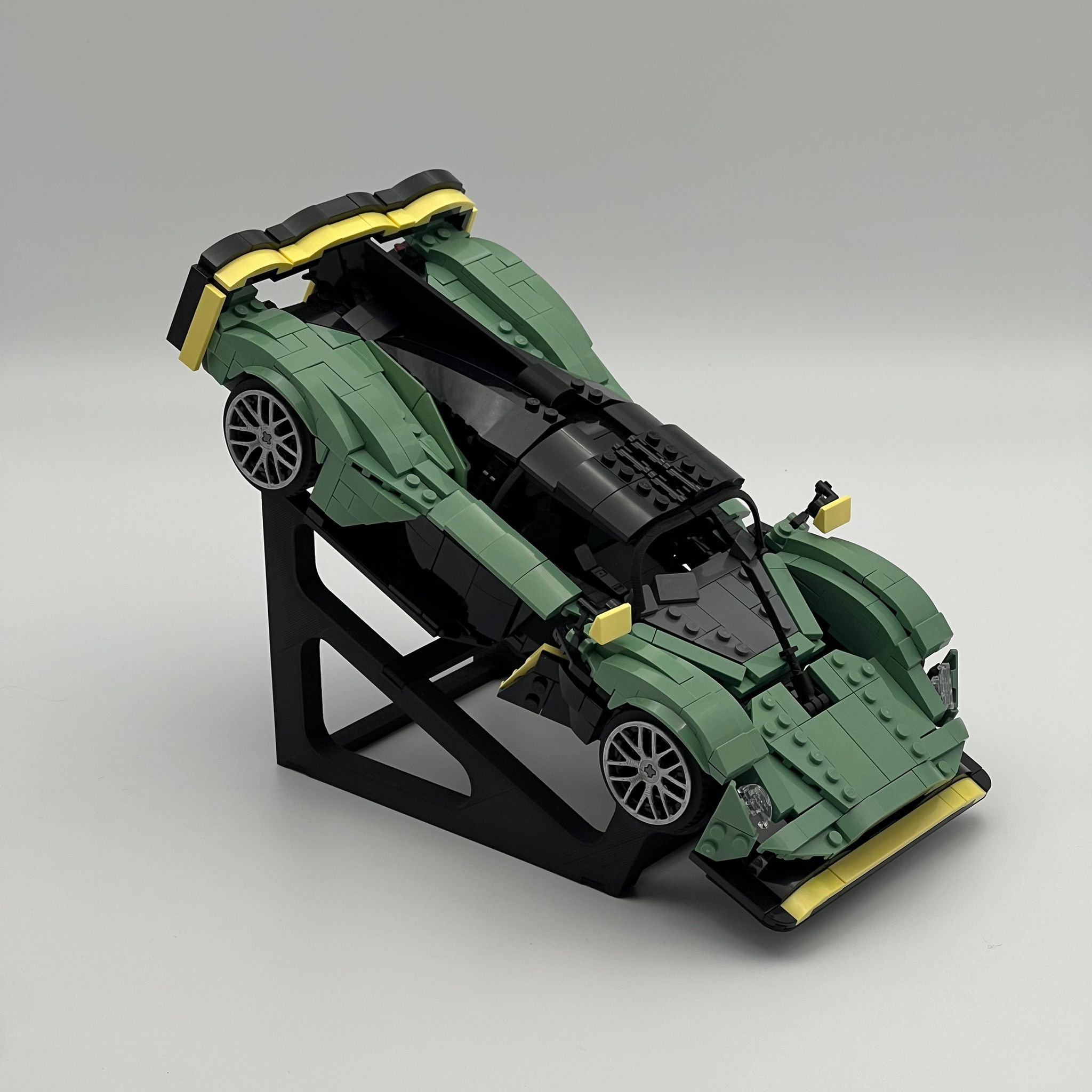 LEGO Car stand - AMR PRO.jpg