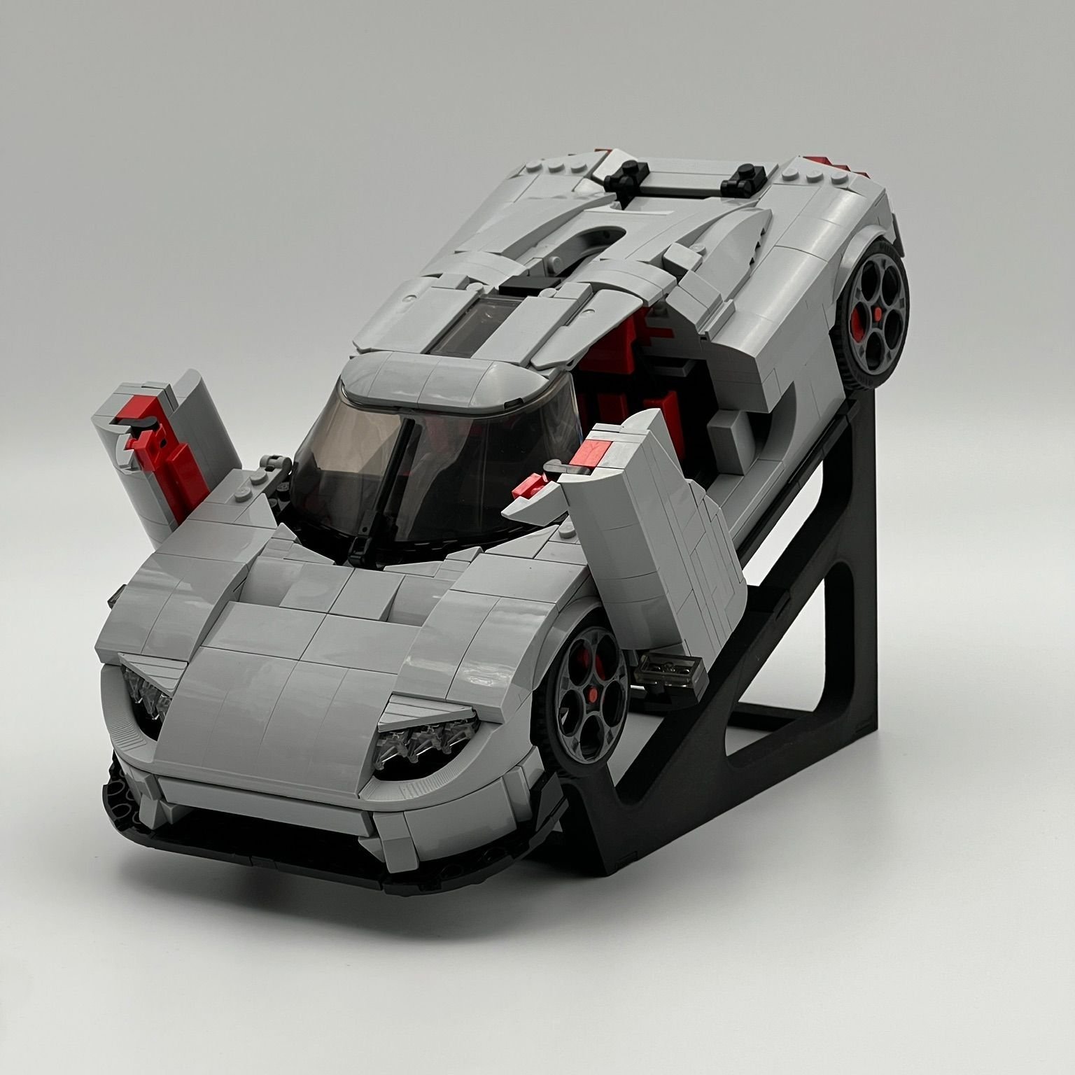 Custom+Lego+3DSupercarbricks+CC850+on+stand+open+doors.jpg