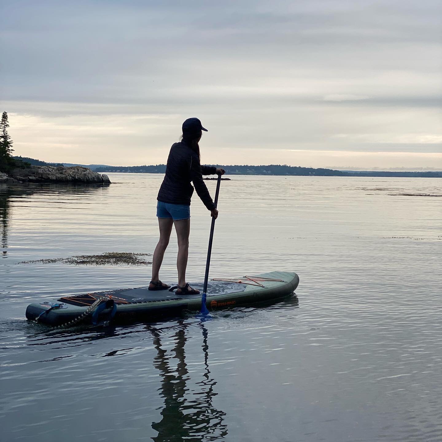 Back to the land based livin after my first summer vacation in a loooong time. Boating and paddle boarding and island camping and hot tubbing and lobster eating and cocktail fixing and dock sitting and tidal River swimming and sleeping in and chosen 