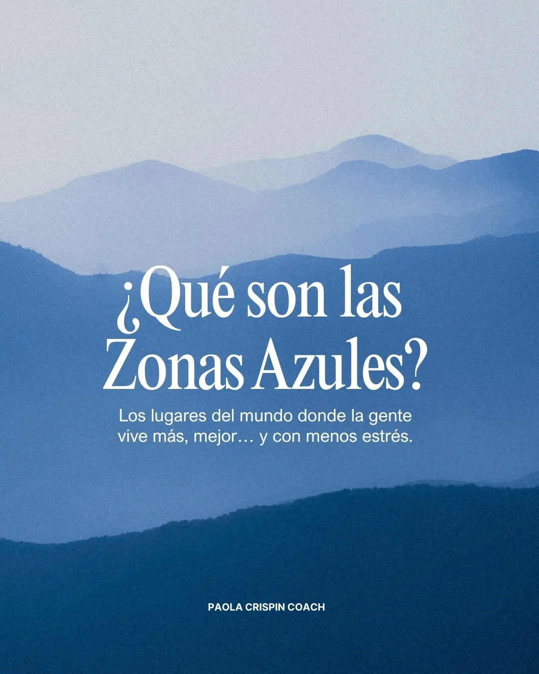 En las Zonas Azules no viven m&aacute;s por suerte&hellip;
viven m&aacute;s porque viven distinto.

Comen simple.
Se mueven de forma natural.
Duermen bien.
Cultivan relaciones reales.
Viven con una calma que casi hemos olvidado.

No buscan la perfecc