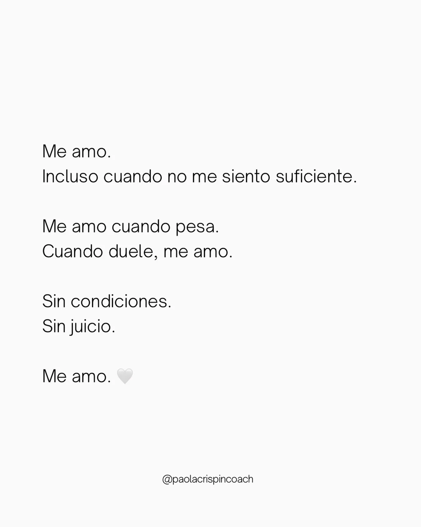 Aprender a quedarte contigo no siempre es f&aacute;cil.

Sobre todo cuando la voz interna ha sido m&aacute;s cr&iacute;tica que compasiva.
Cuando est&aacute;s acostumbrada a exigirte, a juzgarte, a sentir que nunca es suficiente.

Pero hay un momento