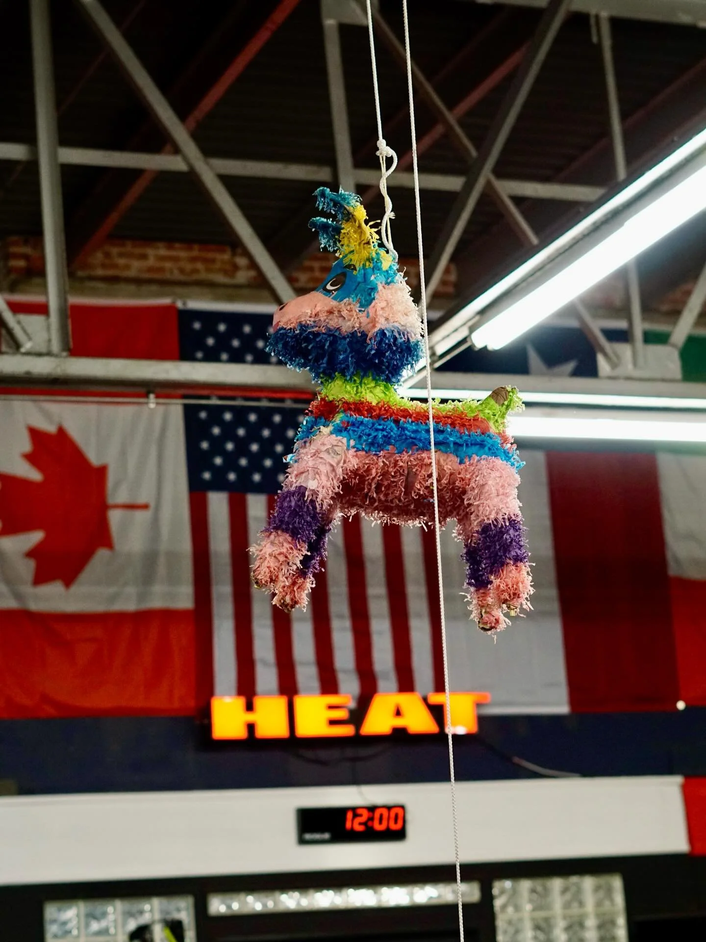 Training for the unknown and unknowable&hellip; some days it&rsquo;s a pi&ntilde;ata. Best way to finish the Open! 

🪅🍬🍭🔥

crossfitheat.com
info@crossfitheat.com

810 S Saint Paul St
Downtown Dallas, TX 75201

#CrossFitHeat #CrossFitDallas #Cross