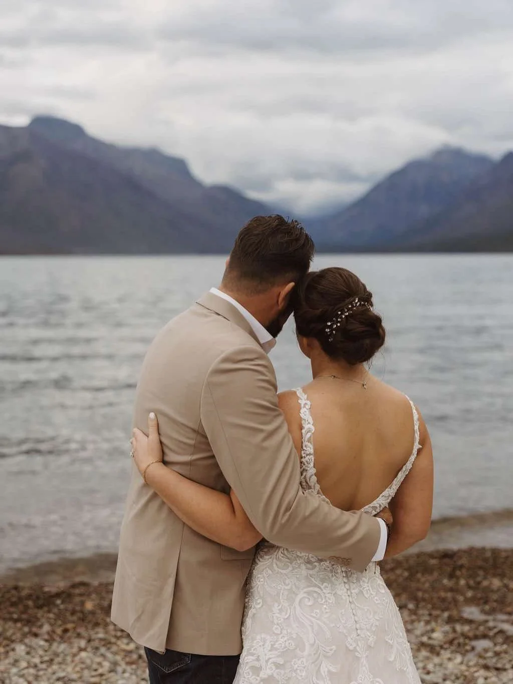 Not everyone wants a big wedding! For some brides, their idea of the perfect wedding day is a small, romantic elopement to a destination they love! Morgan looked so beautiful as she married her best friend in the gorgeous Montana mountains this summe