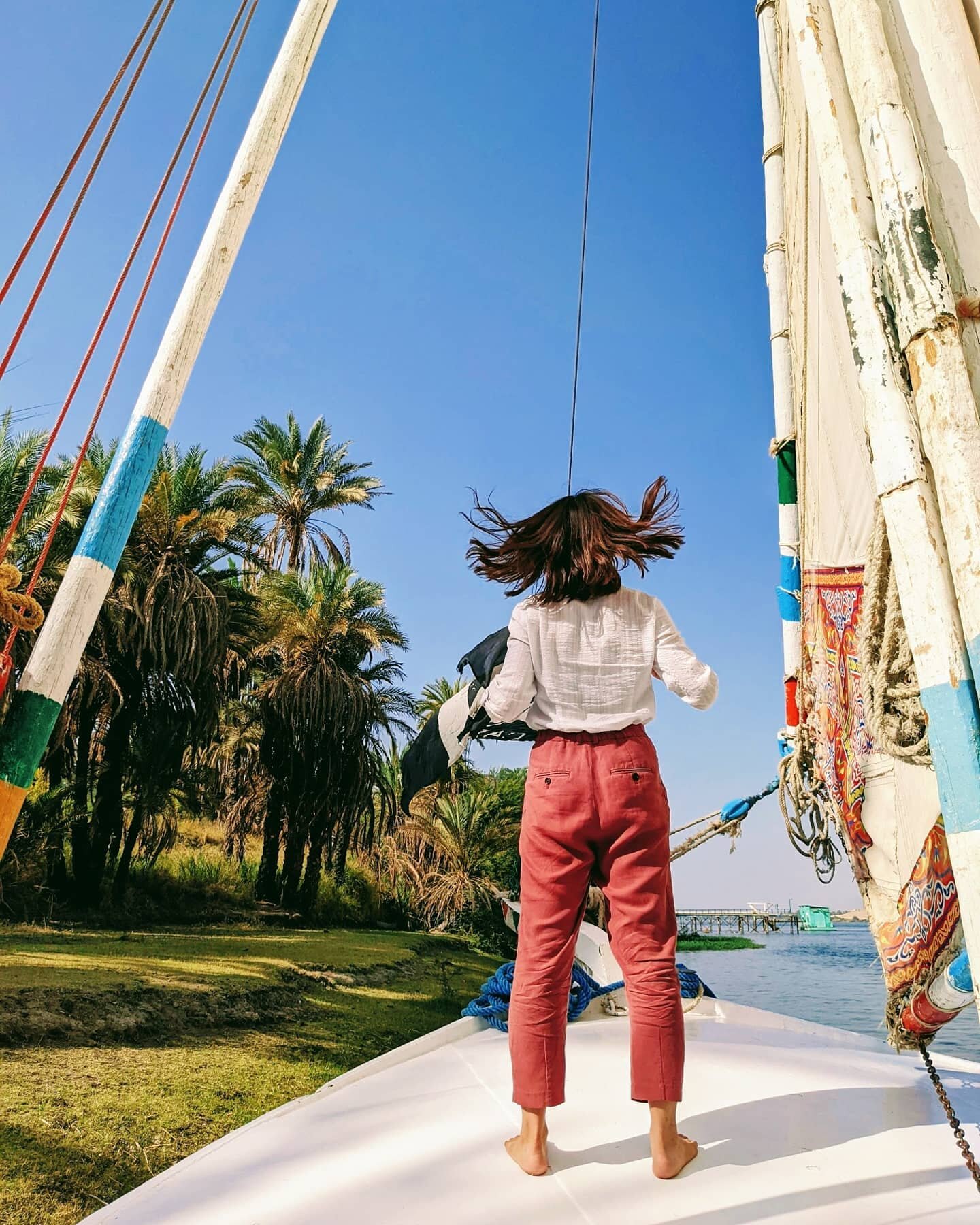 Vibes on the Nile. Swipe left for Laura's and @ryebreadiscovers Libyan Reggae dance moves. Happy Friday everyone! 😉

+++++

Once in your life, sail down the Nile on a traditional Egyptian felucca sailboat!

You spend your day relaxing on a large mat