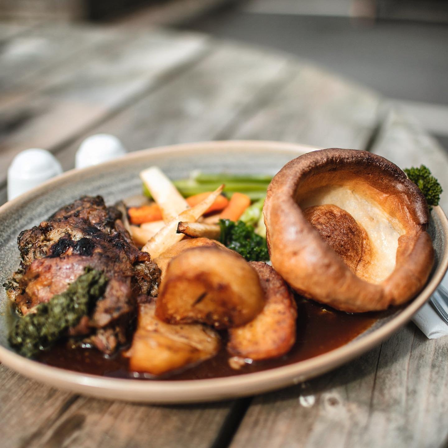 Get ready for a Bank Holiday treat this Sunday, May 5th! Don't miss out on The Royal Oak&rsquo;s epic Sunday roast. Spots are going fast for this weekend's feast, so snag your table today and spice up your Sunday. Trust us, it's the roast everyone wi