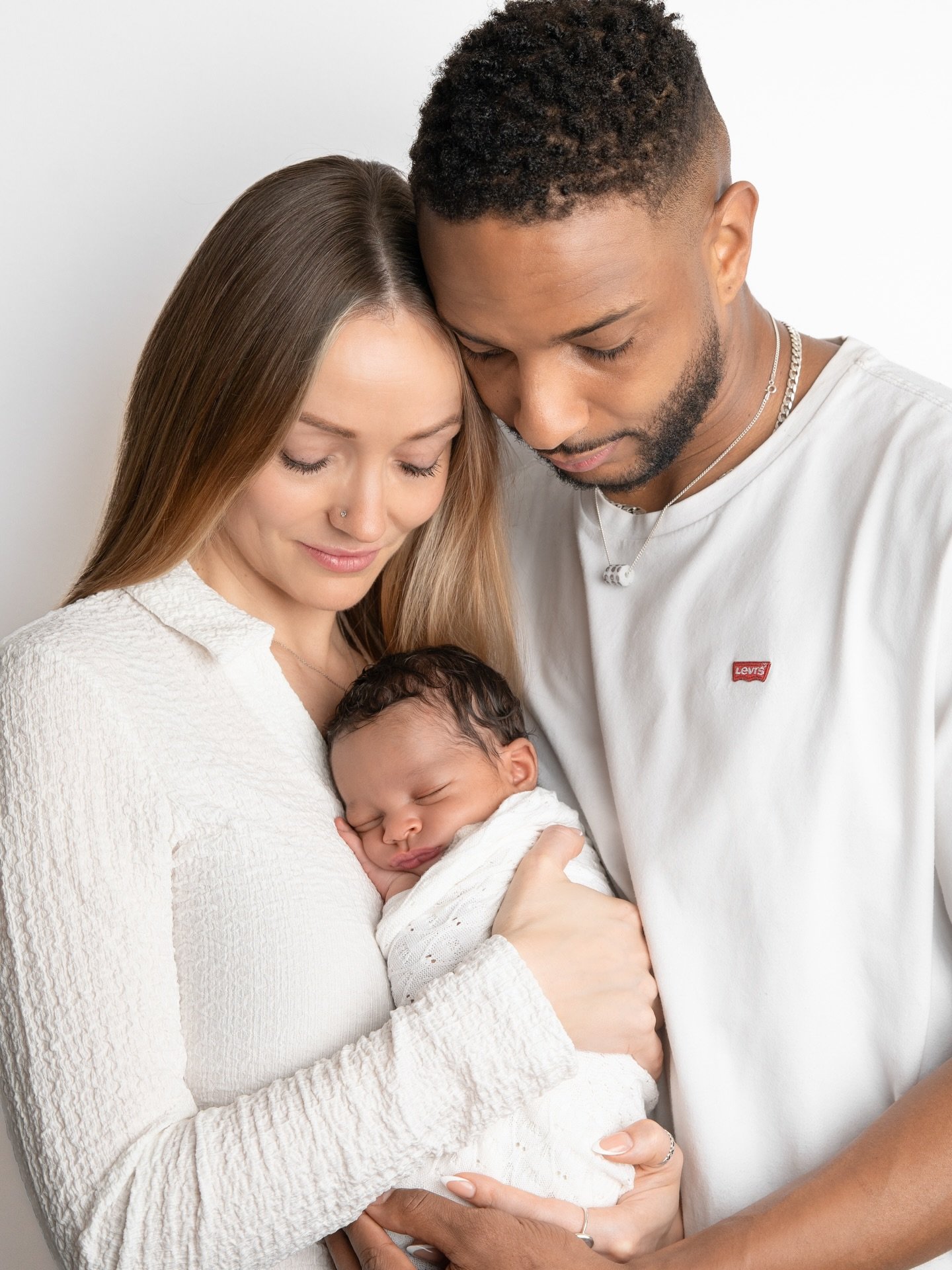 A few from this gorgeous family, absolutely loved this shoot &amp; all done in the comfort of their own home 🤍