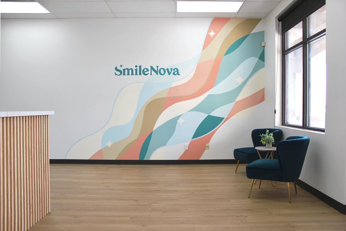 @smilenovawhitening looking cute as ever. 

We love seeing how the artwork pops within the finished space.

✨

If you&rsquo;re in Arizona and want your teeth brightened, @smilenovawhitening is the place to go. 

#muralist #gilbert #smilenova #teethwh