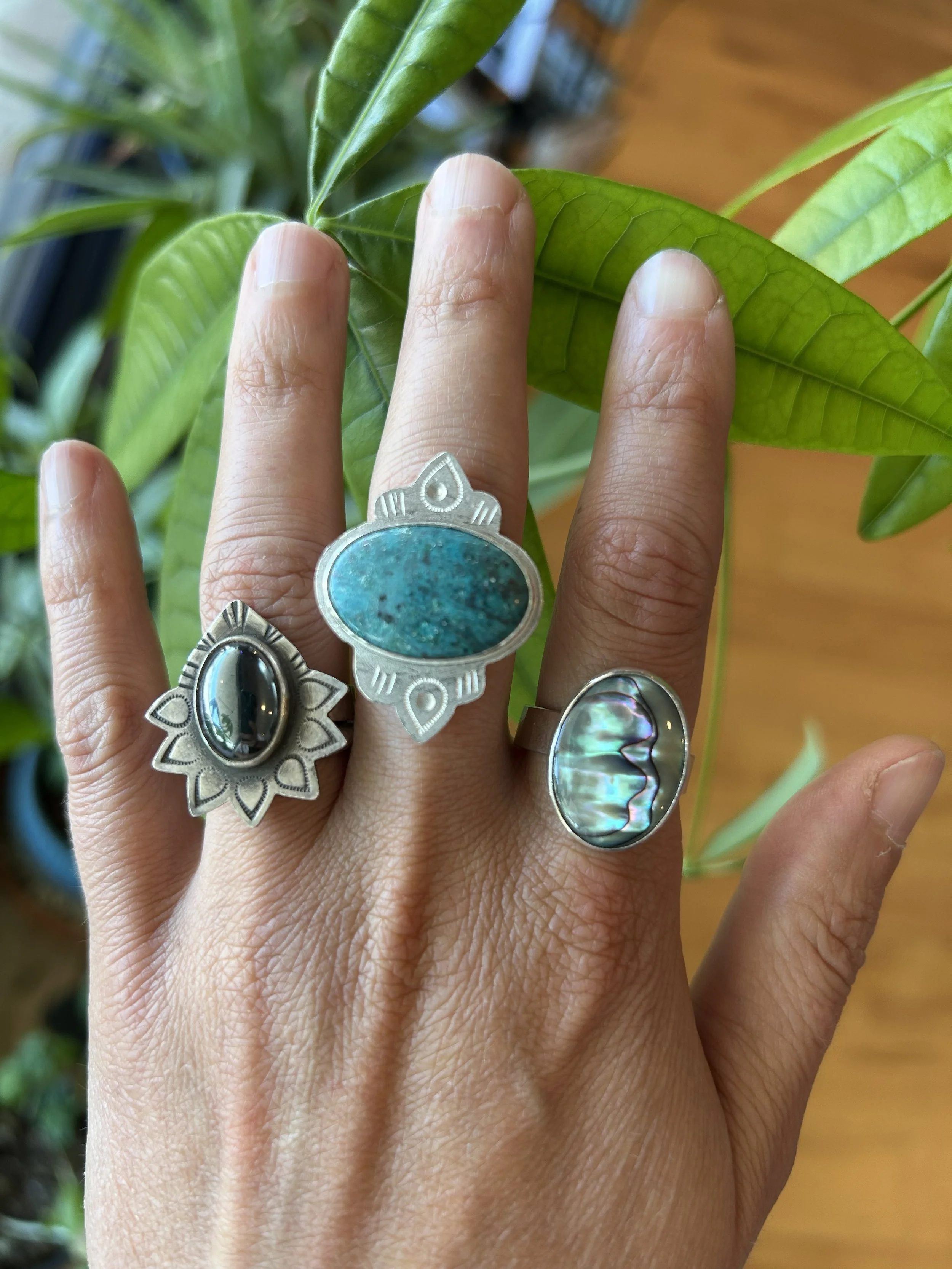 Silver + Stone Ring! (6hrs)