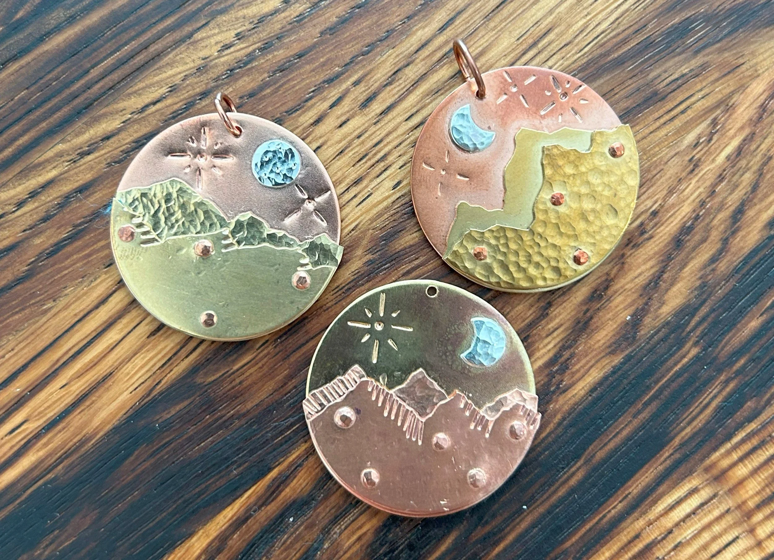 Mountain Landscape Pendant/Keychain