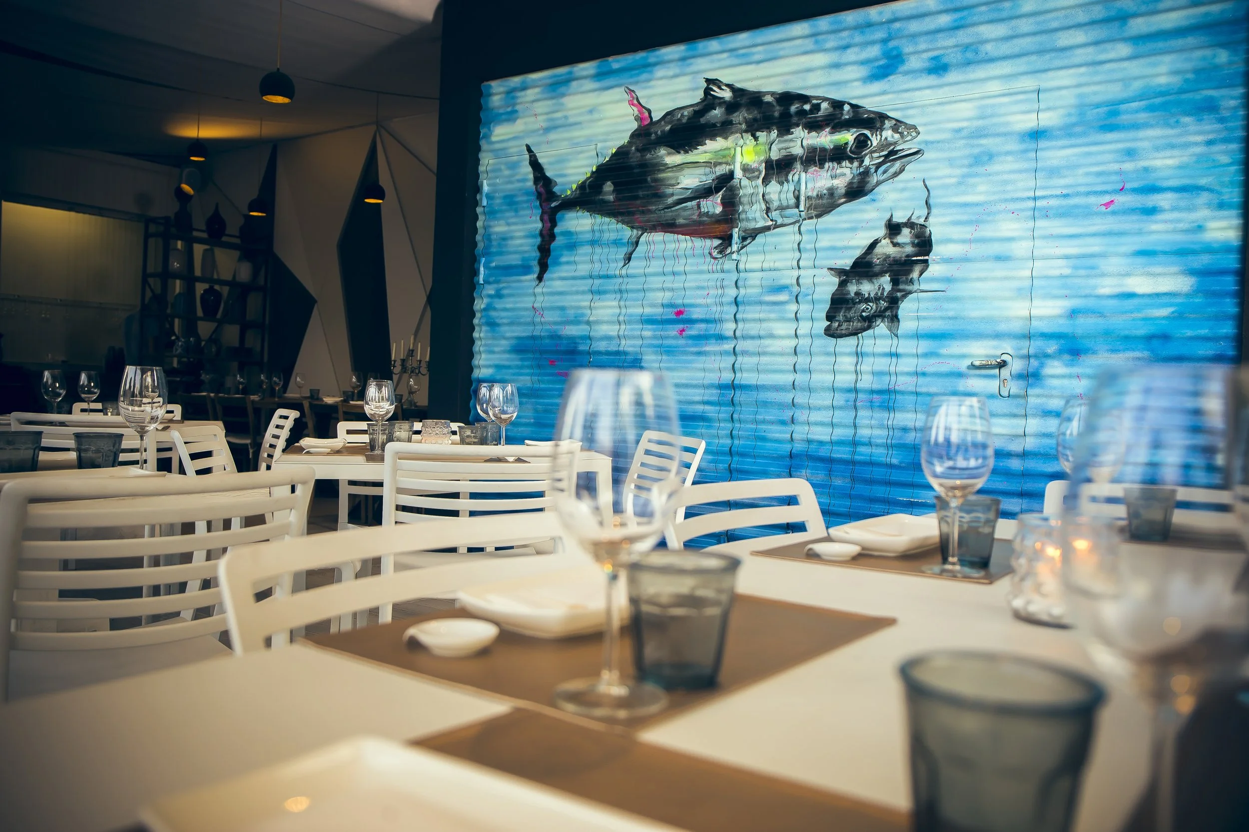 Diseño y decoración de interiores en restaurante japonés