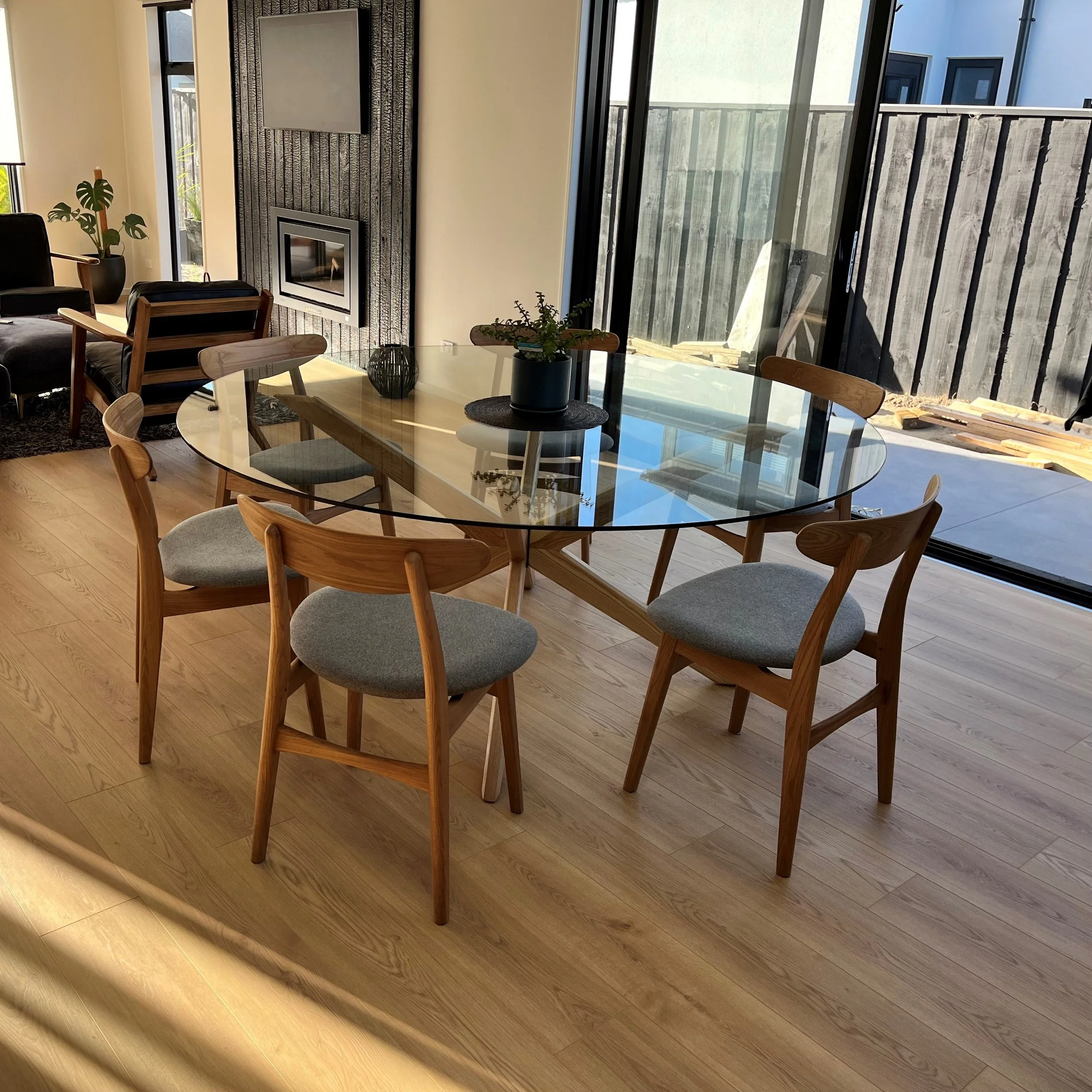 Glass table oak legs 1800  1.jpg