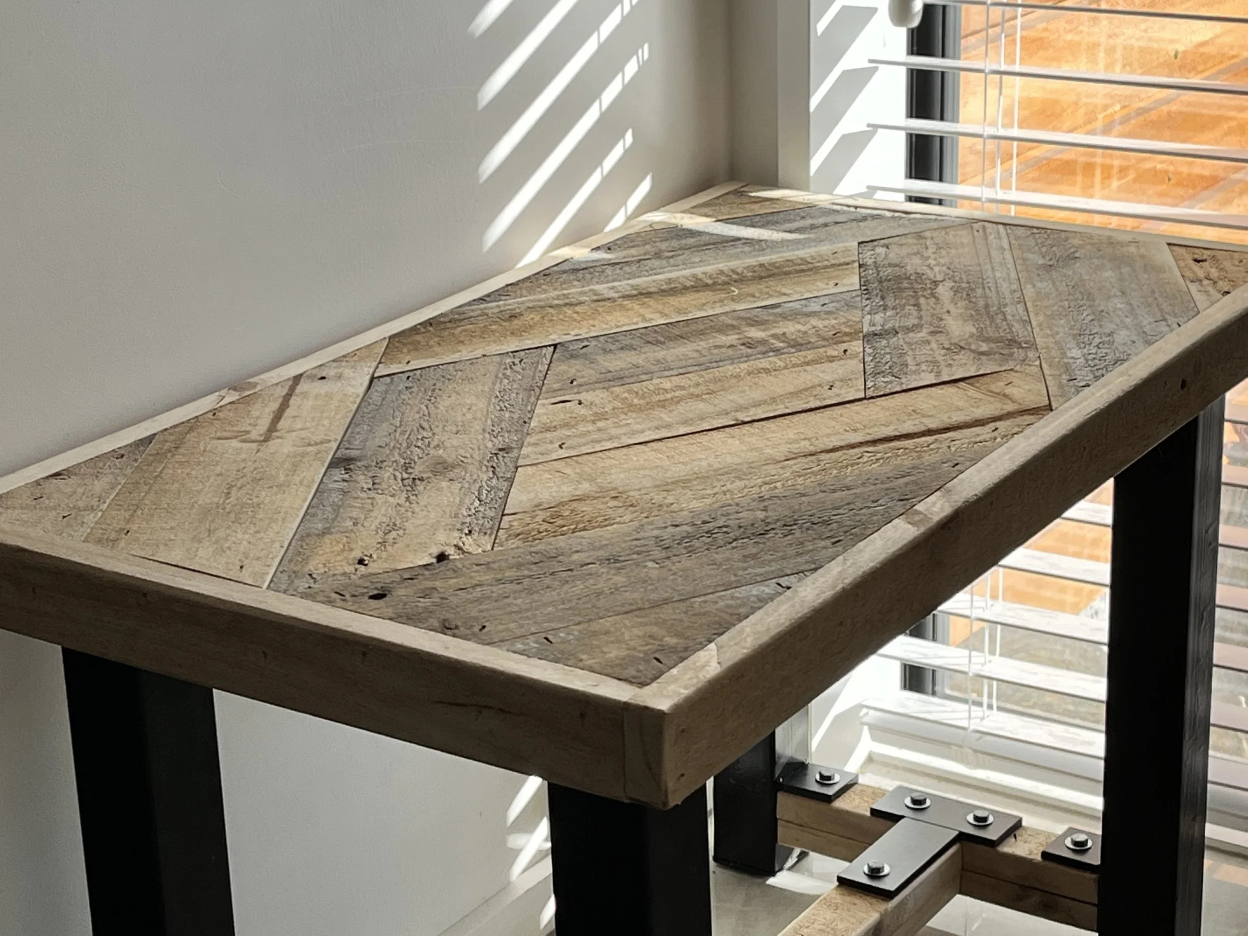 Reclaimed Pallets Bench seat 2.JPG