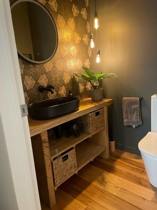 Macro Vanity fully finished.jpg