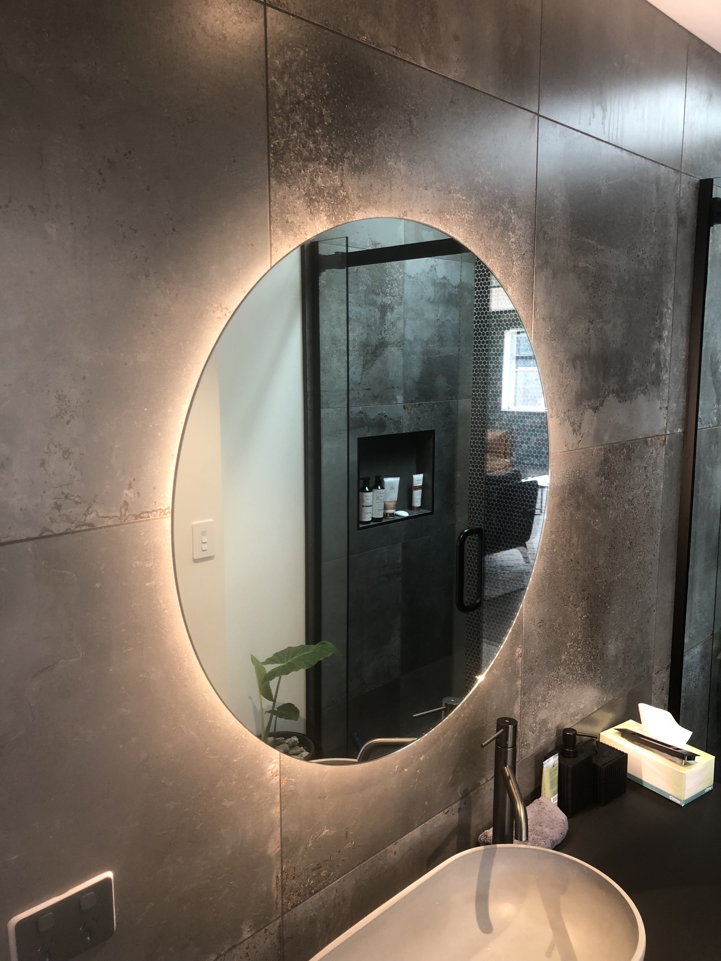 Mirror LED light 3.jpg