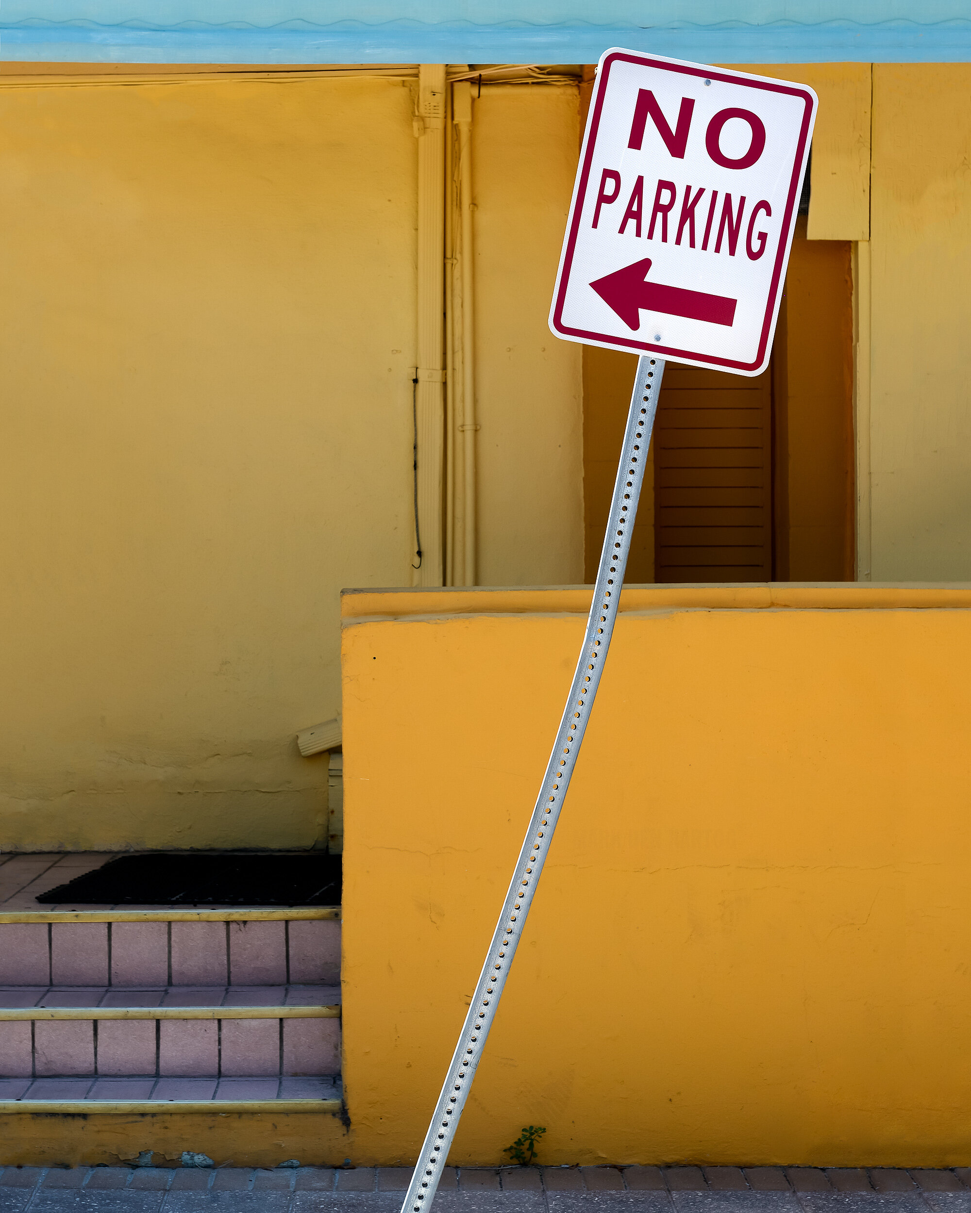 _D8A1084 Miami Hollywood No Parking.jpg