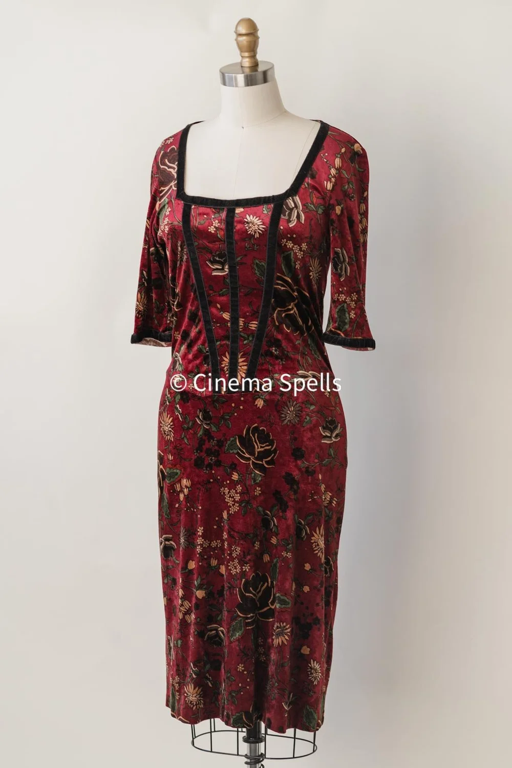 Extremely Rare 1990s Red Velvet Dress As Seen On Phoebe Buffay On Friends  (US L) — Cinema Spells