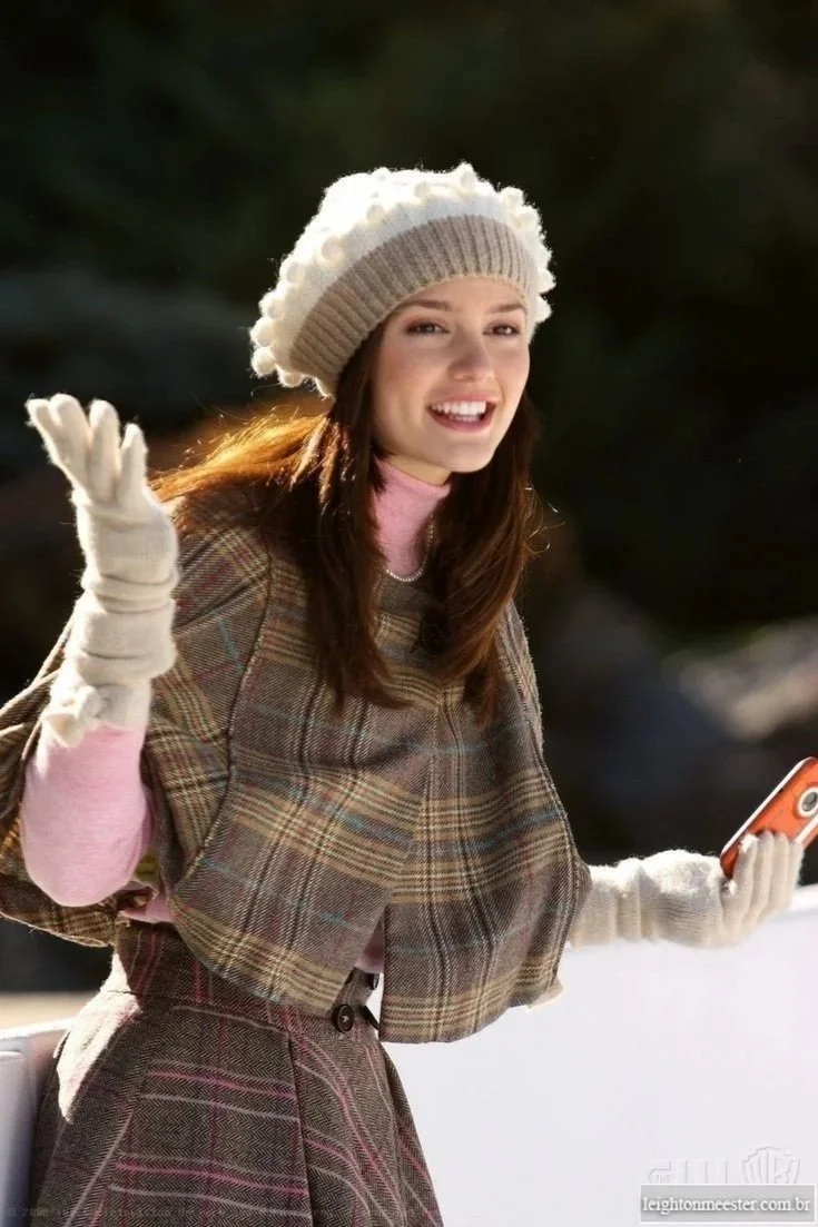 blair-waldorf-in-hats-and-berets-v0-5pxgqr1rpb0c1.jpg (Copy)